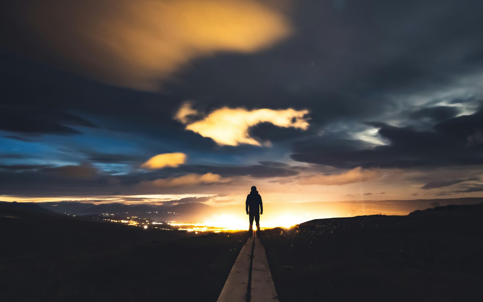 Navigating Employment Gaps: Expert Tips on Addressing and Overcoming Resume Challenges